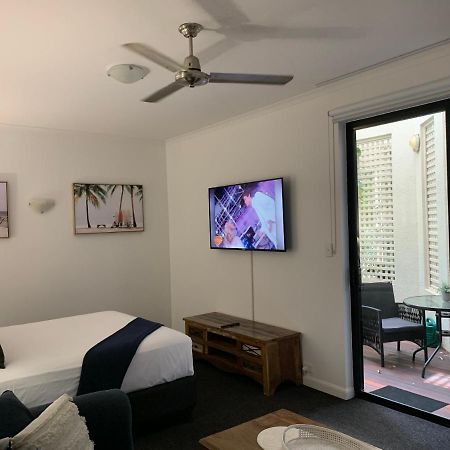 The Mediterranean Port Douglas Bagian luar foto
